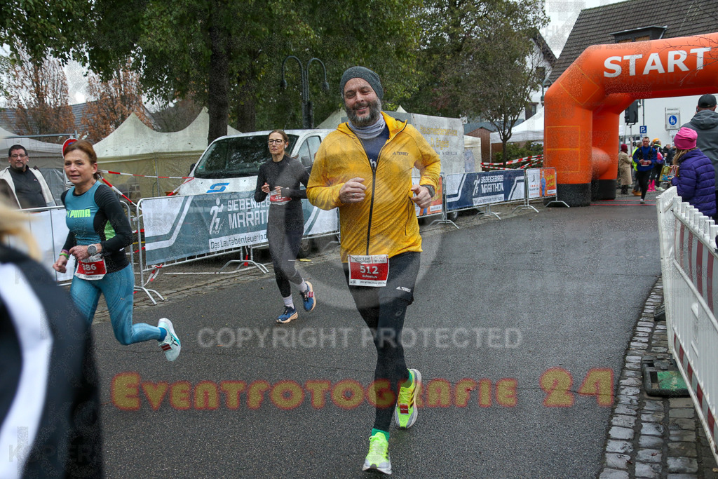 251130_1142_EX1_8384 | Sportfotografie im Rhein-Sieg Kreis, Köln, Bonn, NRW, Rheinland Pfalz, Hessen, etc. Unser Tätigkeitsfeld umfasst den Laufsport vom Volkslauf über den Marathon, Duathlon, Triathon bis zum Ultralauf wie Kölnpfad Ultra oder Schindertrail.
