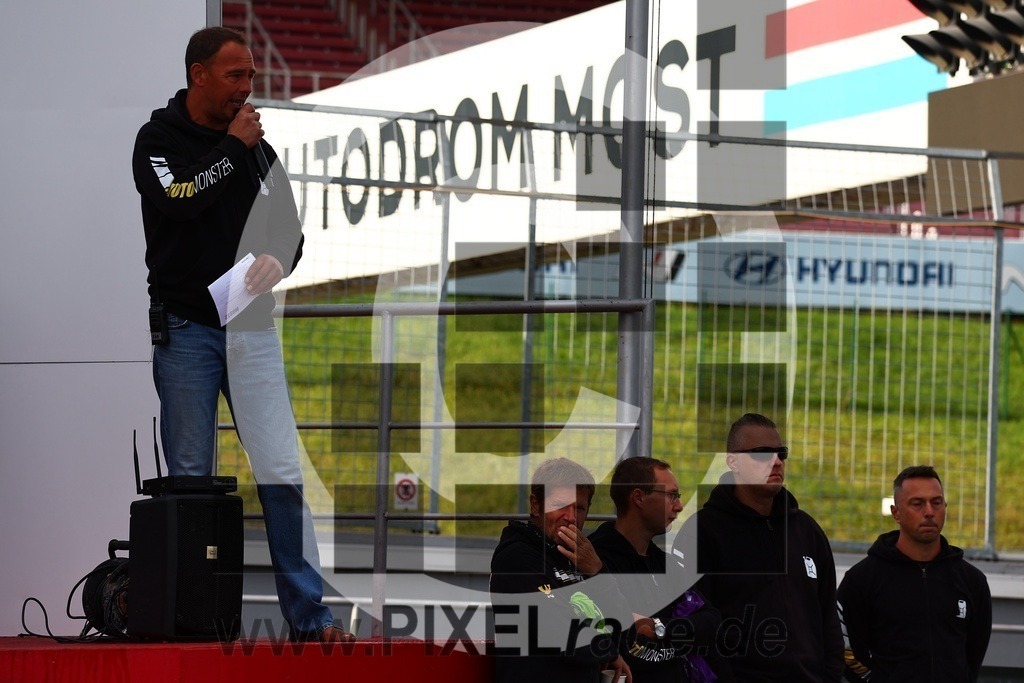 social-20250822_00066 | Schöne Erinnerungen an spannende Momente - das festzuhalten ist unser Job. PIXELrace.de ist seit 2003 auf den Rennstrecken Europas unterwegs um die Action draußen beim Fahren und die wunderbare Stimmung imm Fahrerlager für euch einzufangen.