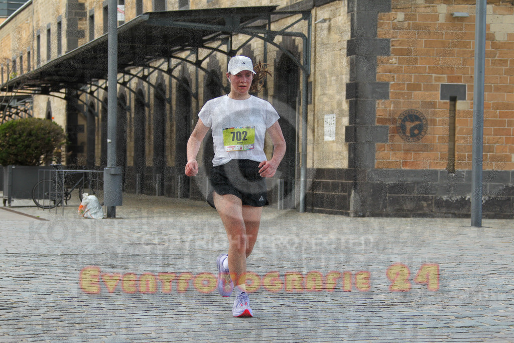 250920_1505_EV4_8093 | Sportfotografie im Rhein-Sieg Kreis, Köln, Bonn, NRW, Rheinland Pfalz, Hessen, etc. Unser Tätigkeitsfeld umfasst den Laufsport vom Volkslauf über den Marathon, Duathlon, Triathon bis zum Ultralauf wie Kölnpfad Ultra oder Schindertrail.