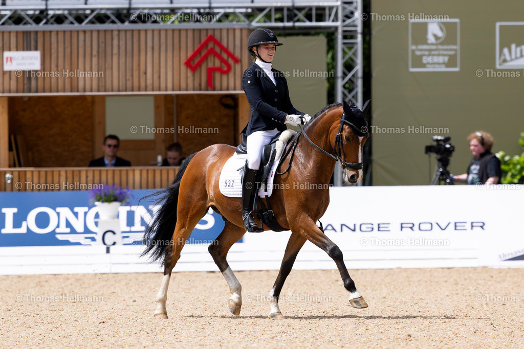 TH_532 Steendieks Dodi Alfajet_ Emily Sunshine Thurn_29851 | Al Shiraàa Deutsches Spring- und Dressur-Derby 2025 am 30.05.25 in Hamburg, Thomas Hellmann, 532 Steendieks Dodi Alfajet, Emily Sunshine Thurn
