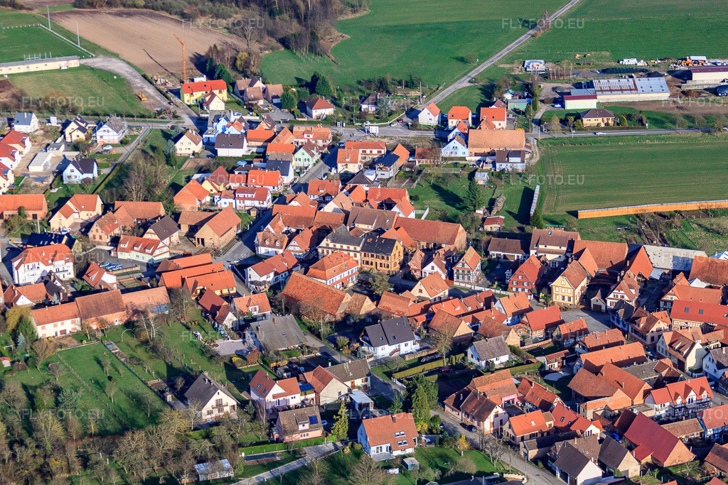 Vue aérienne: Vue de la ville depuis l'ouest à Morsbronn-les-Bains dans le département Bas Rhin, France – .Photo: IMG_38706.jpg prise le 20/03/2011 par Werner Riehm/FLY-FOTO.eu – Résolution de l'original: 4752 x 3168 px