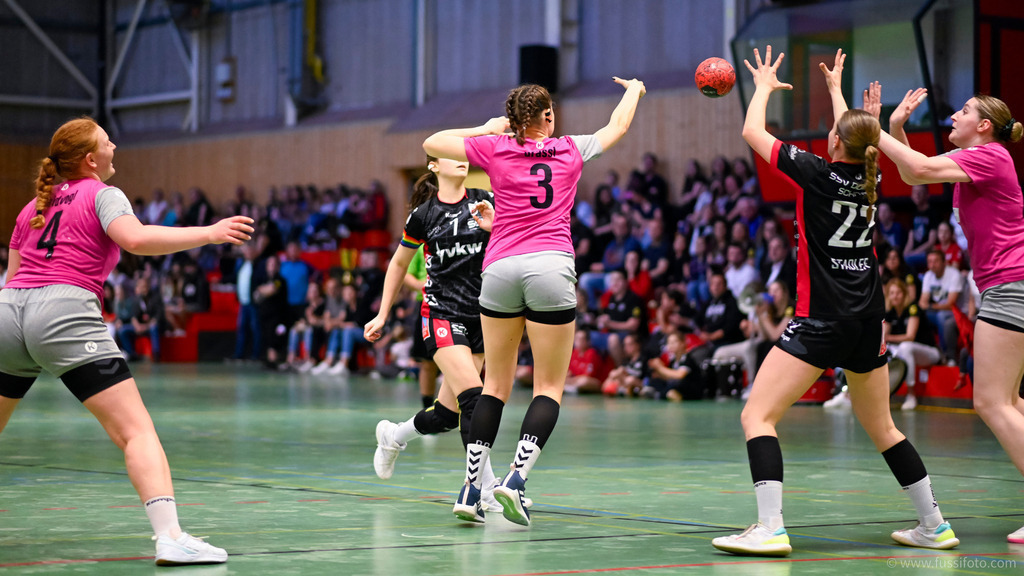 _DSC9304 | "Fussifoto.com – Ihr Ansprechpartner für hochwertige Fotografie! Entdecken Sie kreative Bilder und professionelle Dienstleistungen. Kontaktieren Sie uns für Ihre Projekte!"