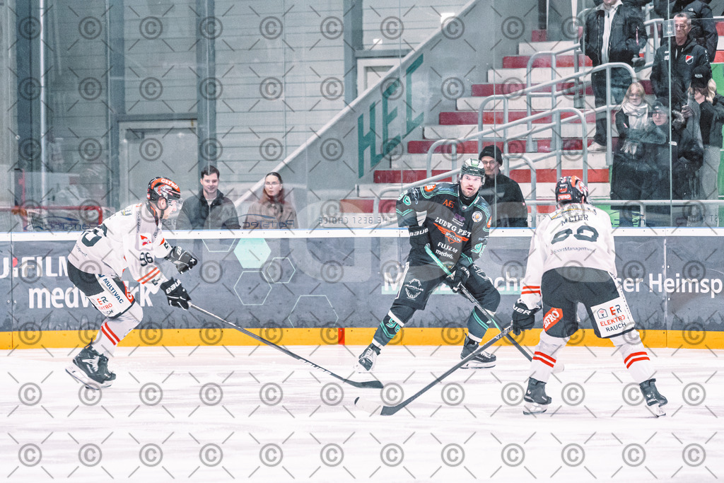 Alligators_vs_Memmingen_05_12_2025-121 | Höchstadt Alligators Fotogalerie: Eishockey-Action aus Franken. Professionelle Spielfotos, Portraits & Stadionbilder zum Download. Jetzt entdecken! - Realisiert mit Pictrs.com