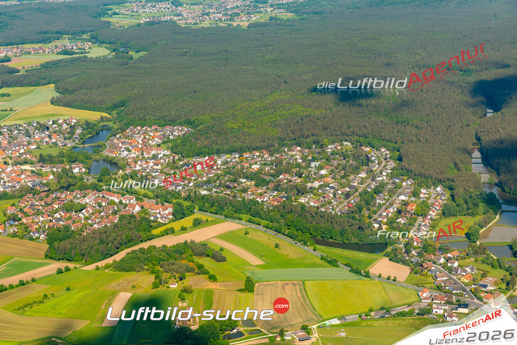 Das Luftbild zeigt :  Hemhofen - Die Luftaufnahme wurde 2024 vom UL-Flugzeug aus erstellt ( keine Drohne ) - Hochauflösende Luftaufnahme - Für grossformatige Ausdrucke geeignet. Die Geschenkidee !Mit Lizenz und Bildrechte bestellbar