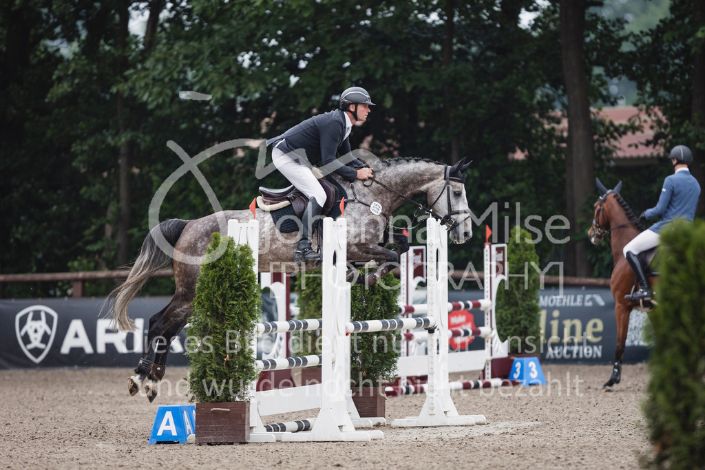 250610_Mühlen_SprPf-A2-210 | Deine schönsten Turniermomente als professionelle Fotos! Entdecke hochwertige Pferdesport-Fotografie im Online-Shop. Jetzt Fotos finden & bestellen!