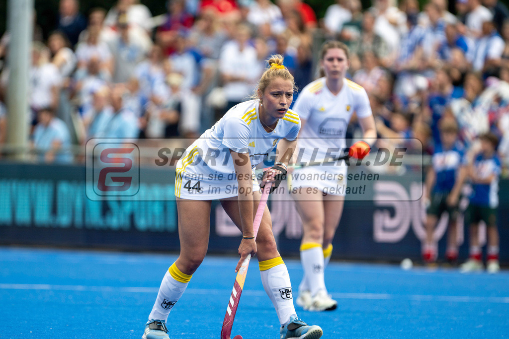 Final4_20250531-1316-Z09_2628 | Krefeld, Deutschland, 31.05.2025:  Feldhockey Final4 2025 – „Deutsche Feldhockey-Meisterschaften 2025“ im Gerd-Wellen-Hockeyanlage am 31.05.2025 in Krefeld, Deutschland. (Foto von Kramhöller/Fehrmann/Kaste)Krefeld, Germany, 31.05.2025: Feldhockey Final4 2025 – „Deutsche Feldhockey-Meisterschaften 2025“ in Gerd-Wellen-Hockeyanlage at 31.05.2025 in Krefeld, Deutschland. (Foto from Kramhöller/Fehrmann/Kaste)