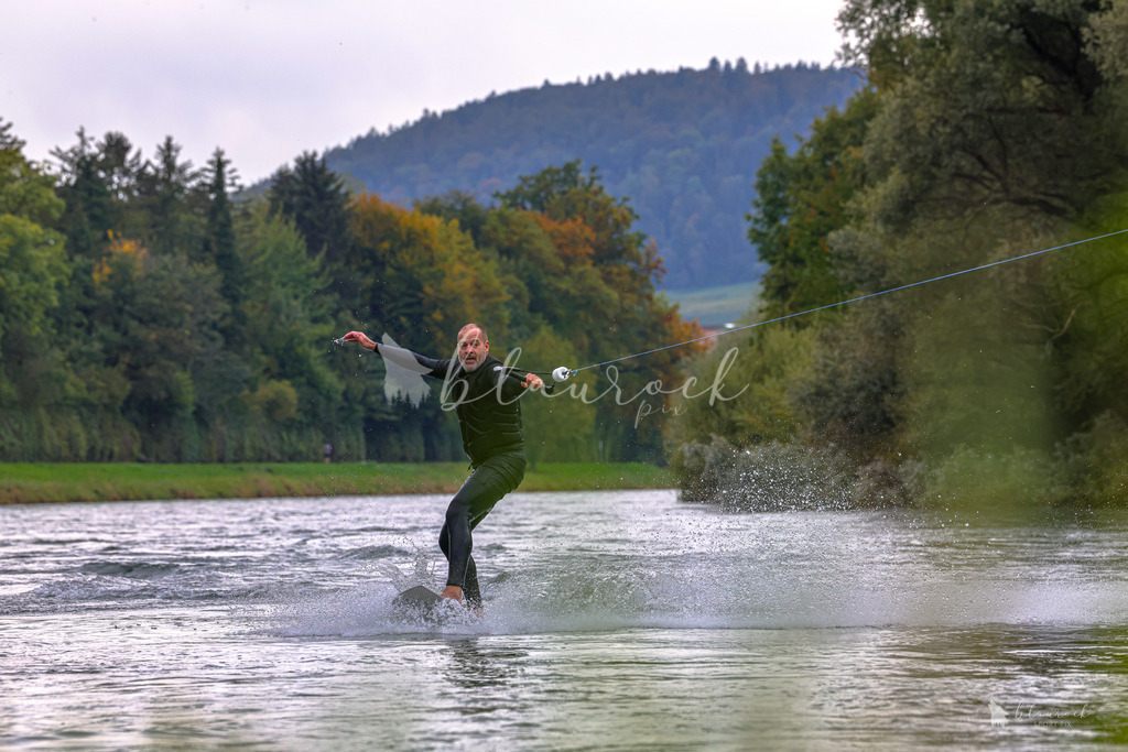Closing Surf 2024 - 13. October 2024 | Closing Surf 2024Limmat, ZürichBild: Waltraud Blaurock | Blaurock Pix