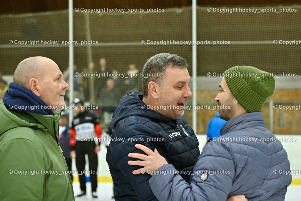 ESC Sparkasse Steindorf Meister 2025/26 | Sektionsleiter ESC Steindorf Hans Tschernutter, Betreuer EHC Althofen Jürgen Kurz, ESC Sparkasse Steindorf Meister 2025/26, ESC Sparkasse Steindorf Meister 2025/26 am 08.03.2026 in Althofen (Stadthalle Althofen), Austria, (Photo by Bernd Stefan)