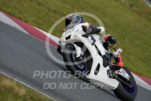 2024_07_08_PBK_51810 | Sportfotografie; SlowMotion; Video; Rennstrecke; Hafeneger; Speer; Racing; RSE; BMW; CBO; Trackday; Motorsportarena; Hockenheimring; Brno; Most; Barcelona; Valencia