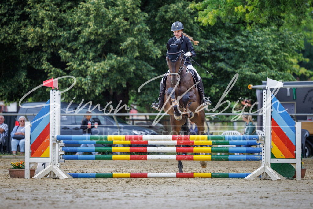 20260705-_3LI3696 | Tierfotografie Pferde, Hunde, Katzen, Haustiere.
Turnierfotografie Reitturniere, Reiten, Springreiten, Dressur in Hanau, dem Main-Kinzig-Kreis und dem Rhein-Main- Gebiet um Frankfurt