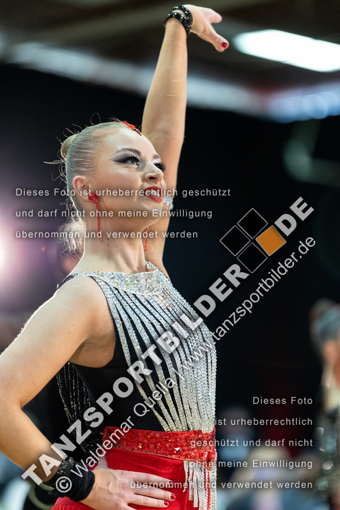 20240120-00253 | Hier finden Sie Tanz Bilder vom Latein und Standard Formationen tanzen. Sportbilder vom Tanzsport. Schöne Fotos und von Weltmeisterschaft, Europameisterschaft, Bundesliga, Regionalliga, Oberliga und Landesliga sowie von GOC Stuttgart, DanceComp, WM Bremen