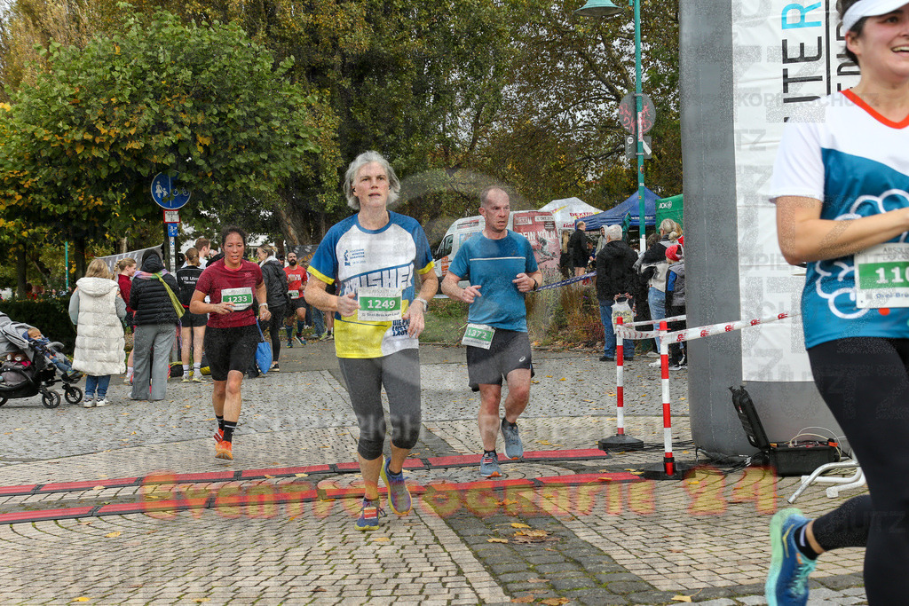 241020_1118_EX1_1835 | Sportfotografie im Rhein-Sieg Kreis, Köln, Bonn, NRW, Rheinland Pfalz, Hessen, etc. Unser Tätigkeitsfeld umfasst den Laufsport vom Volkslauf über den Marathon, Duathlon, Triathon bis zum Ultralauf wie Kölnpfad Ultra oder Schindertrail.