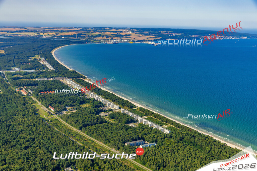 Seebad Prora Binz Bild- Das Luftbild wurde 2025 vom UL-Flugzeug heraus erstellt ( keine Drohne bzw. Drohnenaufnahme ) - Hochauflösende Luftaufnahme -Nicht vergleichbar mit Google Maps oder Satelittenbilder- Die Geschenkidee !Mit Lizenz und Bildrechte bestellbar - CC