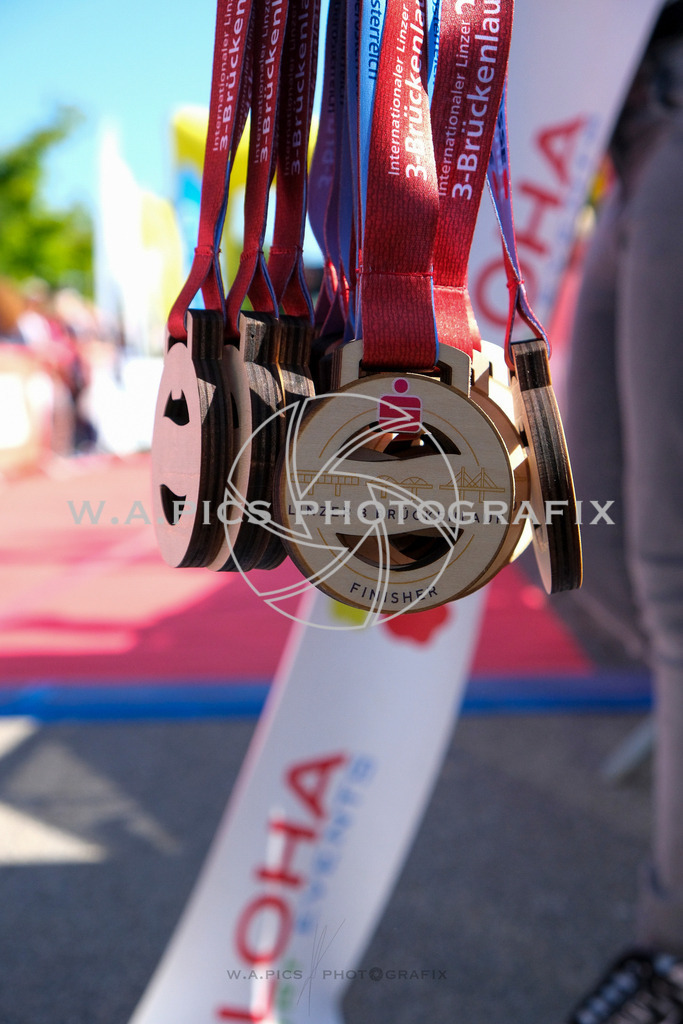 ..... | LINZ,AUSTRIA,27.April 24, Int. 3 Brückenlauf Linz  , Image shows: Photo: WAPICS / Michael ring