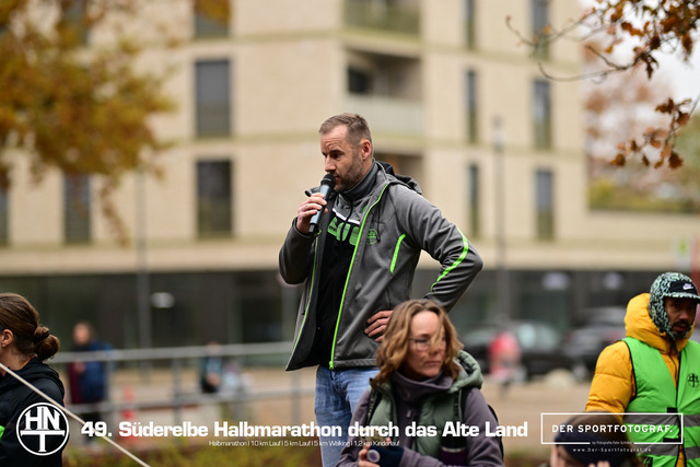 Süderelbe Halbmarathon 2025 I 09.11.2025 I Fotograf_DerSportfotograf.I 00463 | Der Sportfotograf. - Realisiert mit Pictrs.com