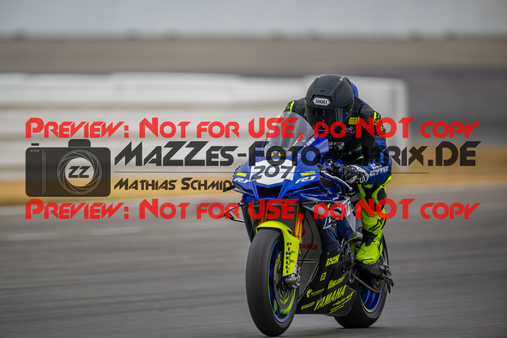 MaZZes-Fotomatrix-20260809-576053 | R1