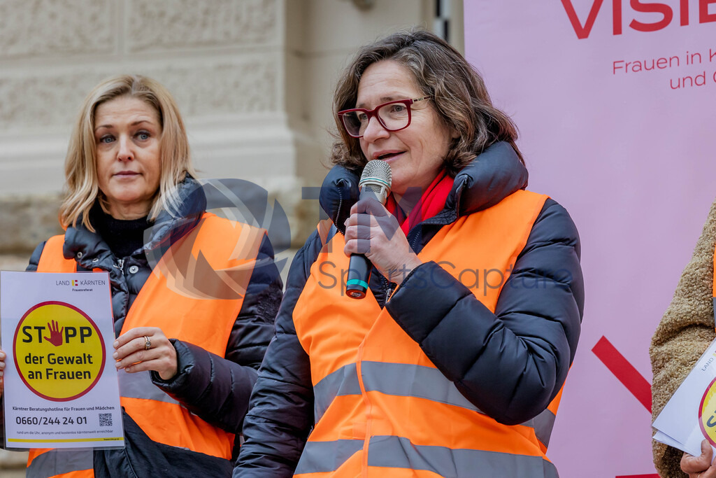 R06_1849 | 29.NOV.24-Protestmarsch gegen Gewalt-Copyright: Katholische Kirche Kärnten/Denk Dich Neu/Trainproduction/Matthias Trinkl