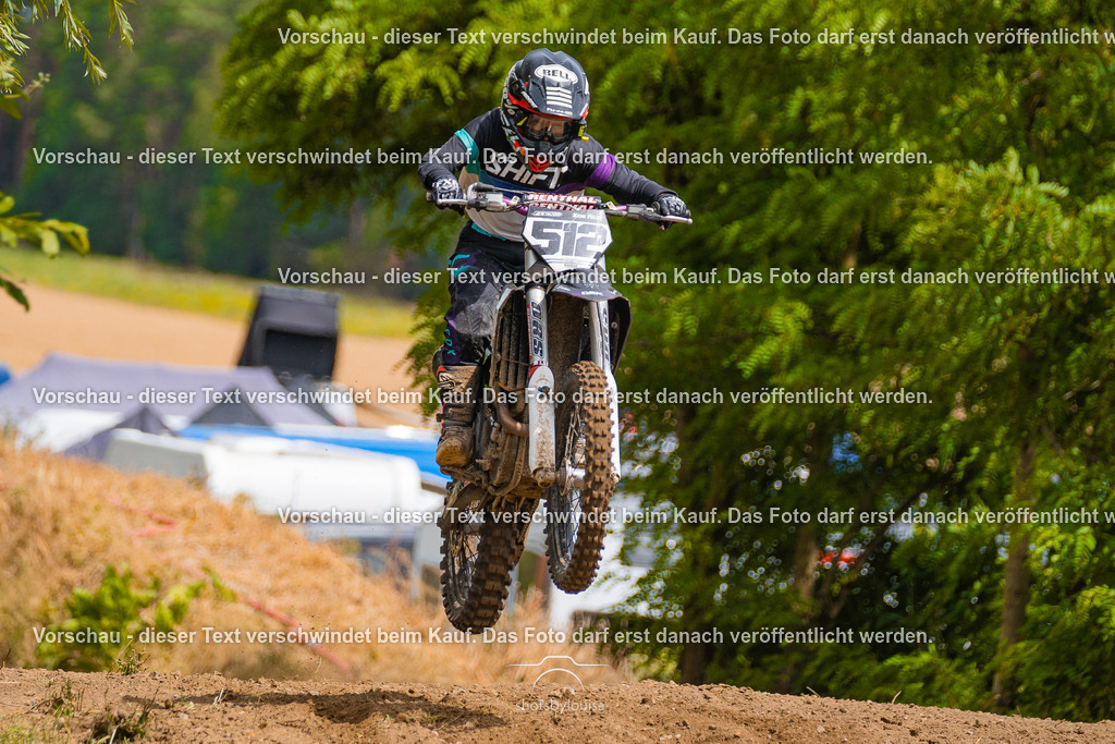 07_05_BernauerSchleife-7191 | Sportfotografin aus Berlin-Brandenburg mit Fokus auf Motocross. Ich halte deine sportliche Leistung und echte Emotionen auf und neben der Strecke professionell fest. Entdecke die Fotos von deinem Rennen und bestelle sie direkt hier im Shop.