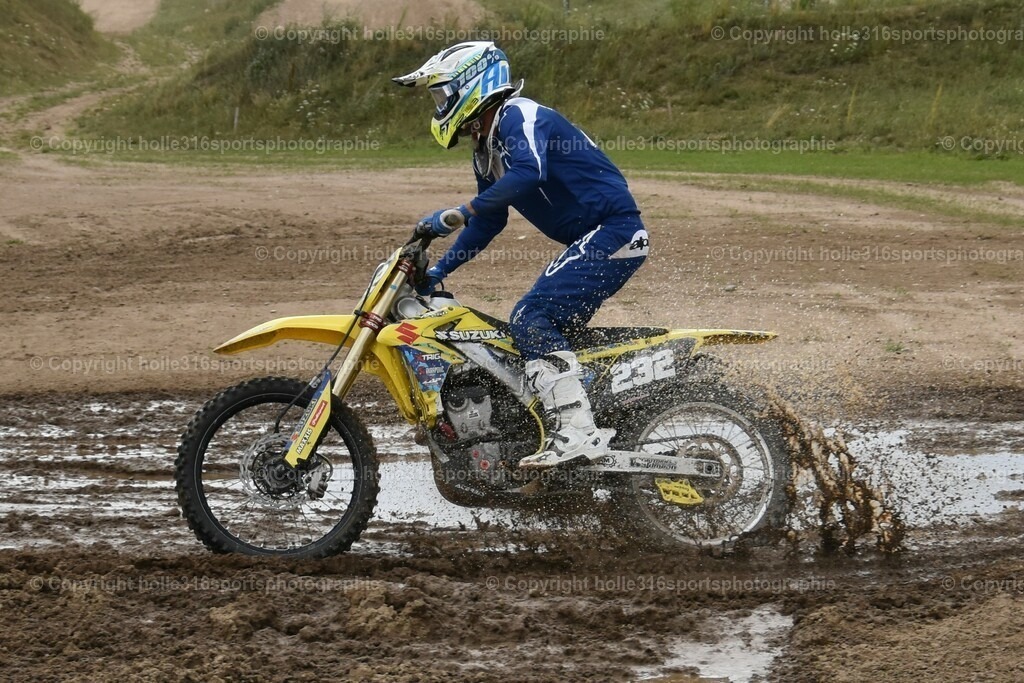 DSC_0489 (2) | Sportfotografie , Motorsport, Motoross, Reitsport, Mointainbike, Enduro,
Landschaft , Outdoor, Eventfotografie, Landschaft, Bilder online bestellen - Realisiert mit Pictrs.com