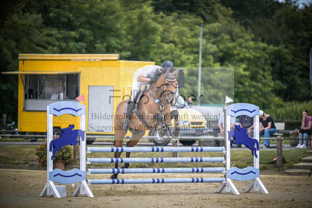 DOS_9161 | Entdecke hochwertige Reitturnierfotos von Foto Oger. Professionell, emotional und authentisch – jetzt Lieblingsmomente im Shop bestellen.Deutschlandweite Turnierfotografie. - Realisiert mit Pictrs.com