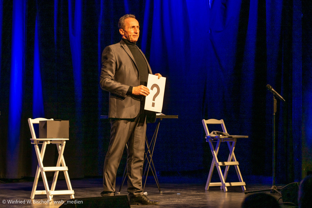 wwb-2412-0378 | <Fotografie> <Video> <Film> <Winfried Bischoff> - Realisiert mit Pictrs.com