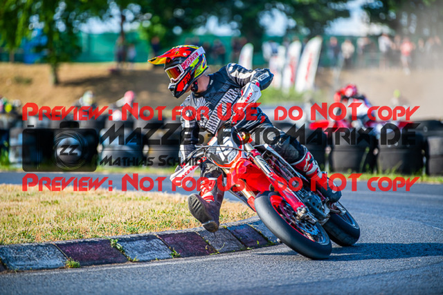 MaZZes_FotoMatrix_220528_6224-2 | Fotograf Mathias Schmid
Sportfotograf,
Eventfotograf,
Hochzeitsfotograf,
Portraitfotograf