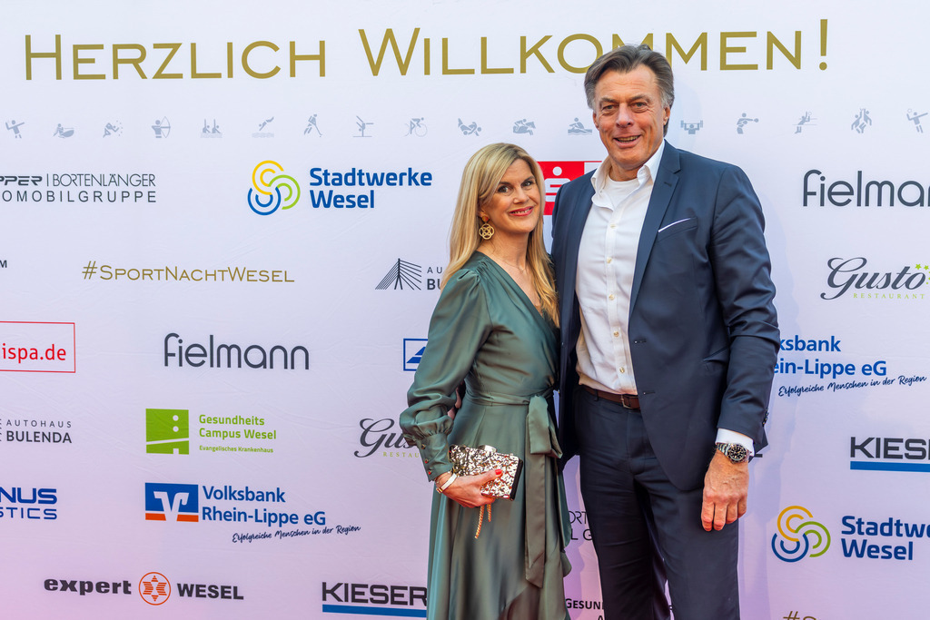 top-top.de 260306-209 | Foto, Video, Fotografie, Videografie, Fotobox, DJ, Discjockey, Musik, Musikbox, Veranstaltung, Photobooth, Amazon, Ebay, Buchtipp, Bestseller, Autor, Verlag, Buch, Wesel, Hamminkeln, NRW, Dinslaken, Rees, Drohne, Hochzeit, Party, Fotobox, Wesel, Fotograf