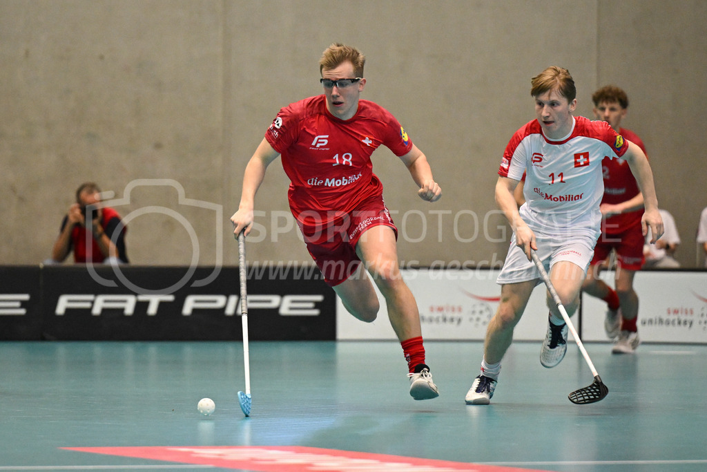 Switzerland B U19 vs Switzerland U19 - 4. February 2024 | Switzerland B U19 vs Switzerland U19
U19 Men International Matches in Switzerland
GoEasy Arena, Siggenthal Station
Switzerland forward #18 Nils Boman and Switzerland forward #11 Andrin Möckli.
Credit: Markus Aeschimann | <a href="https://www.markus-aeschimann.ch">Sportfotografie Markus Aeschimann</a> | <a href="https://www.instagram.com/sportfotografie.aeschimann">@sportfotografie.aeschimann</a> - Realisiert mit Pictrs.com