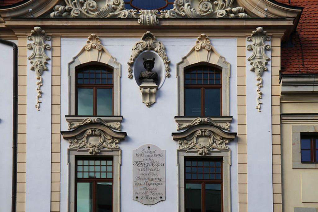 Foto: Leipzig - Kaiser-Maximilian-Denkmal | Das Team hinter BILDLEXIKON LEIPZIG bündelt historische wie aktuelle Informationen über die Stadt Leipzig in Text und Bild auf einer Plattform und stellt diese der interessierten Öffentlichkeit zur Verfügung.