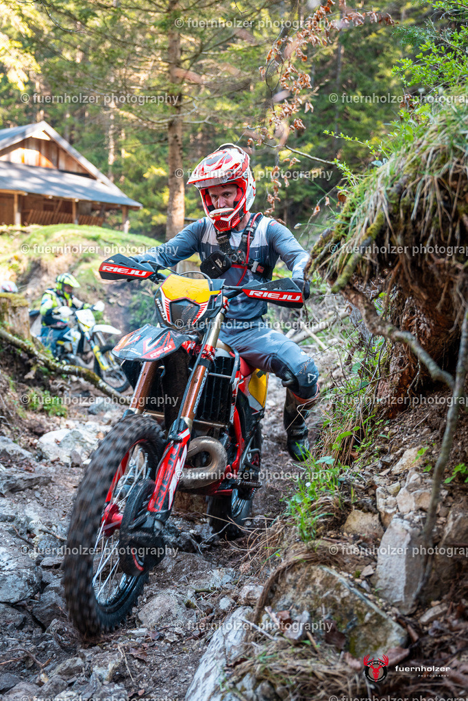 fuernholzer_250501-C1-241 | Fotografische Impressionen von der Red Stag Enduro Extreme by fuernholzer-photography.com. Endurosport in Österreich fotografisch festgehalten von fuernholzer. Auftragsfotografie für Private, Gewerbefotos und Industriefotografie. Eventfotografie, Sportfotografie und Motorsportfotografie. Anbieter von Fotoworkshops, Fototraining, fotografischen Vorträgen und Fotoseminaren.
