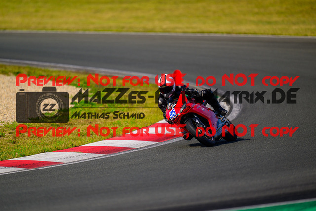 MaZZes_FotoMatrix_240725_6007705_7328 | BLAU