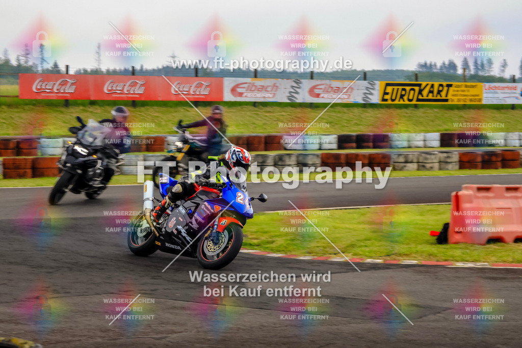 OBK-5237 | Hier findet Ihr Bilder von Touristenfahrten auf der Nürburgring Nordschleife oder von anderen Veranstaltungen die ich besucht habe. Viel Spass beim Durch Schauen 