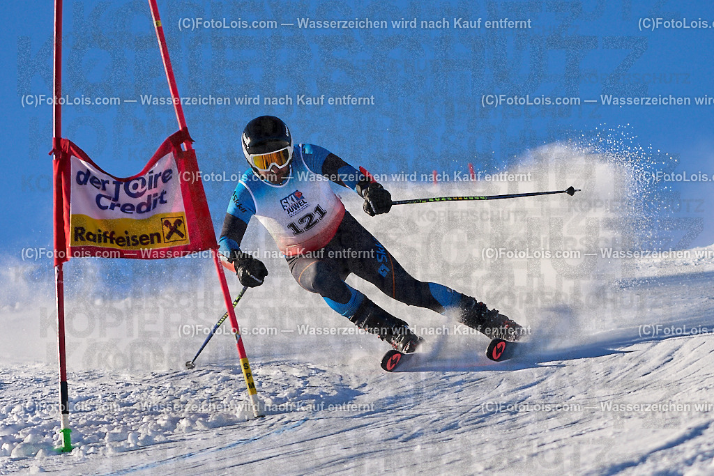 ALP4896_MASTERS-Cup_GS-A Herrn_Rinnerberger Martin | (C)FotoLois.com, Alois Spandl. FIS Masters-Cup Wildschönau, Giant Slalom auf der Piste Schatzberg GS, Siegerehrung auf dem Dorfplatz Niederau, Sa 13. Januar 2024.