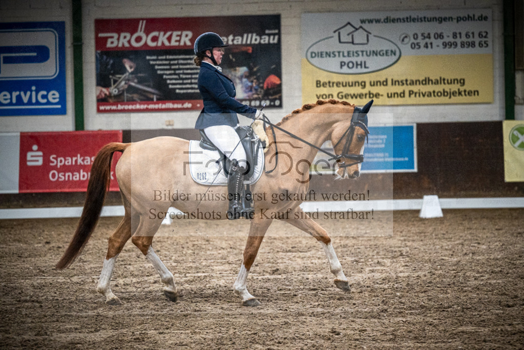 DOS_1439 | Entdecke hochwertige Reitturnierfotos von Foto Oger. Professionell, emotional und authentisch – jetzt Lieblingsmomente im Shop bestellen.Deutschlandweite Turnierfotografie. - Realisiert mit Pictrs.com
