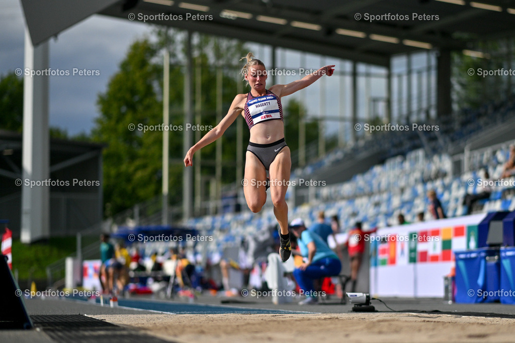 KP1_7381_1 | 21.07.2025, xkaix, Leichtathletik, FISU World University Games 2025 v.l. Hannah Hagerty (Kanada) - Realisiert mit Pictrs.com