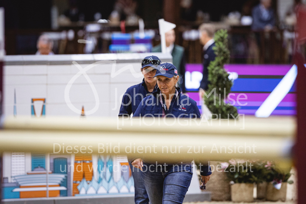 240417_Riyadh_Jumping-400 | Deine schönsten Turniermomente als professionelle Fotos! Entdecke hochwertige Pferdesport-Fotografie im Online-Shop. Jetzt Fotos finden & bestellen!