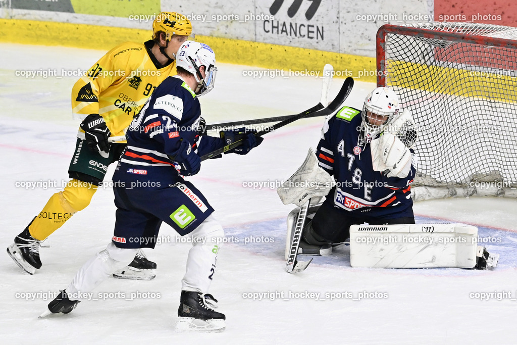 ATSE Graz vs. EHC Lustenau | #32 Zeugswetter Florian ATSE Graz, #23 Murg Florian ATSE Graz, #91 Grabher Meier Martin EHC Lustenau, ATSE Graz vs. EHC Lustenau, ATSE Graz vs. EHC Lustenau am 14.02.2026 in Graz (Merkur Eishalle ), Austria, (Photo by Bernd Stefan)