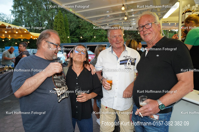 20Geburtstag Thomas Meyer |  Fotograf Kurt Hoffmann - Realisiert mit Pictrs.com