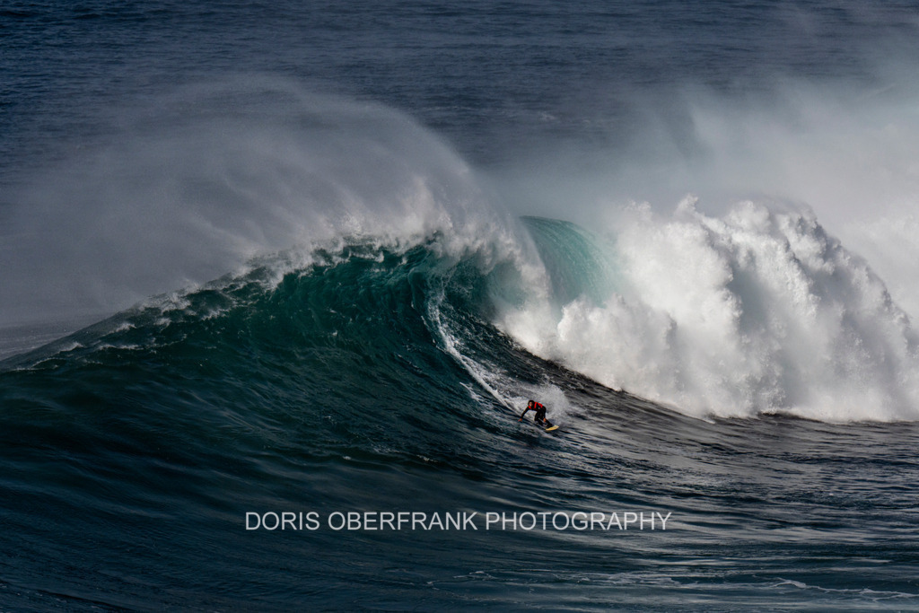 Surfer happiness | Nazaré: Surfer happiness - Realisiert mit Pictrs.com