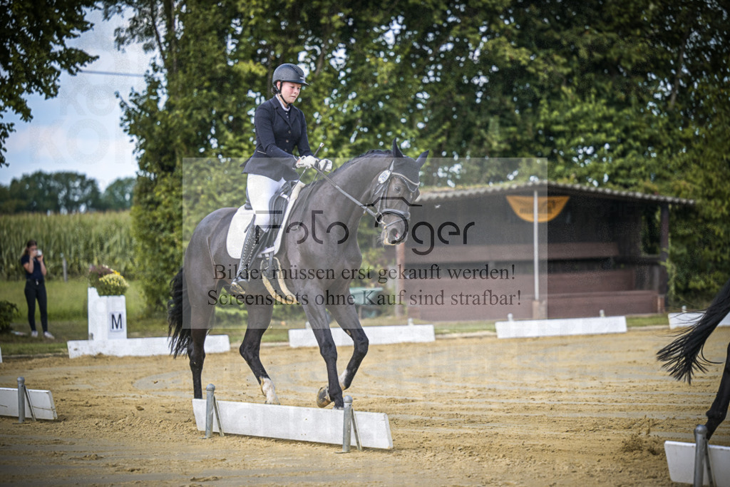 DOS_4674 | Entdecke hochwertige Reitturnierfotos von Foto Oger. Professionell, emotional und authentisch – jetzt Lieblingsmomente im Shop bestellen.Deutschlandweite Turnierfotografie. - Realisiert mit Pictrs.com