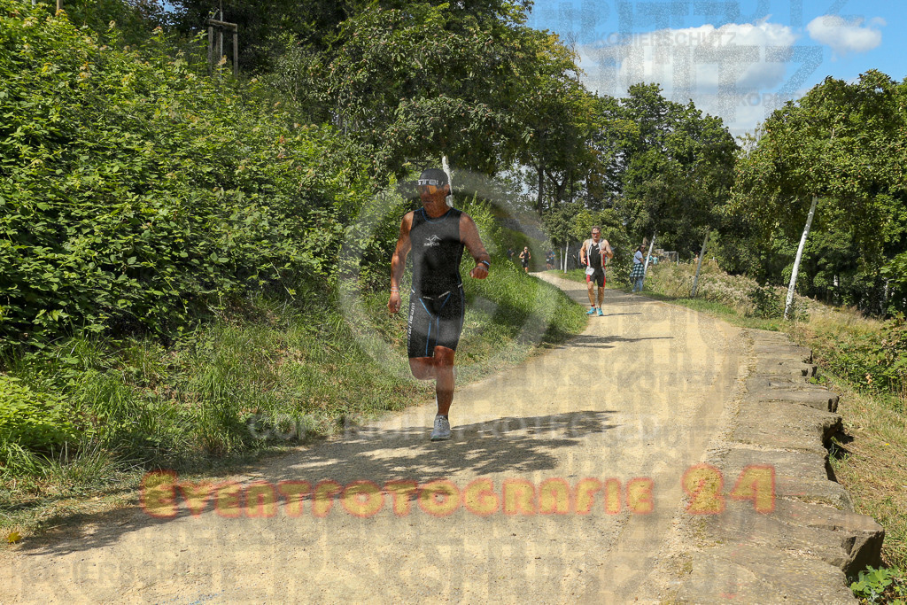 250824_1332_EX1_2767 | Sportfotografie im Rhein-Sieg Kreis, Köln, Bonn, NRW, Rheinland Pfalz, Hessen, etc. Unser Tätigkeitsfeld umfasst den Laufsport vom Volkslauf über den Marathon, Duathlon, Triathon bis zum Ultralauf wie Kölnpfad Ultra oder Schindertrail.