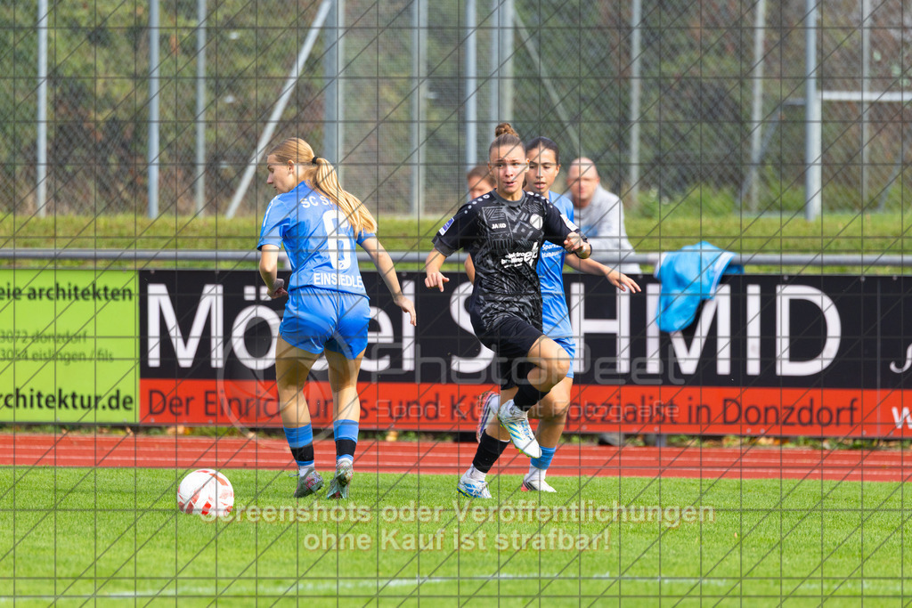 20261010_140722_0071_(c)_by_PhotoPeet | #,1.FC Donzdorf (schwarz) vs. SC Sand (blau), Fußball, EnBW-Oberliga B -Juniorinnen, 05. Spieltag, Saison 2026/2027, Rasenplatz Lautertal Stadion, Süßener Straße 16, 73072 Donzdorf, 10.10.2026 - 14:00 Uhr,Foto: PhotoPeet / Sport- &amp; Eventfotografie / Peter Harich