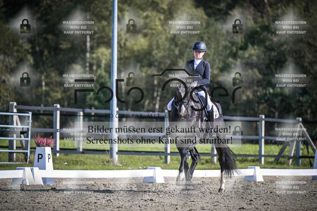 DOS_2925 | Entdecke hochwertige Reitturnierfotos von Foto Oger. Professionell, emotional und authentisch – jetzt Lieblingsmomente im Shop bestellen.Deutschlandweite Turnierfotografie. - Realisiert mit Pictrs.com