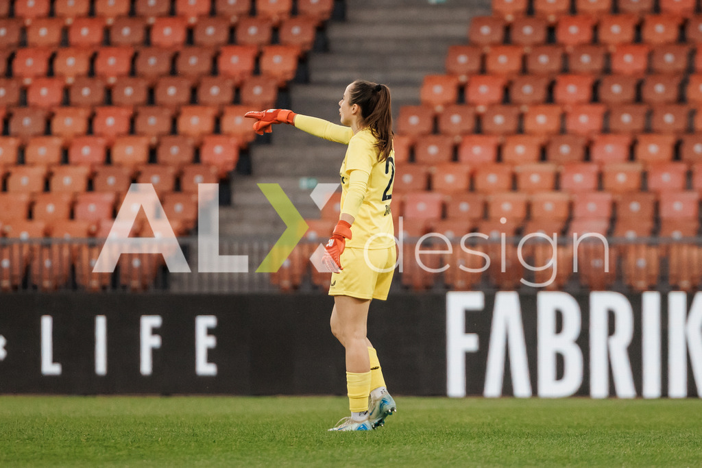 GC Zürich vs FC Zürich - AXA Women’s Super League Playoffs - Stadion Letzigrund | RIANA GMÜR of FC Zürich during the AXA Women’s Super League Playoffs quarter-final second leg between GC Zürich and FC Zürich at Stadion Letzigrund, Zurich, Switzerland. - Realisiert mit Pictrs.com