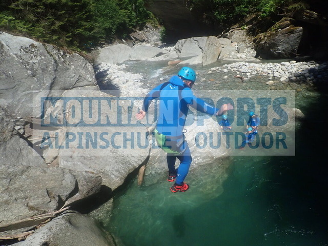 P7030128 | Bestelle die Bilder deines Berg- oder Wasser-Abenteuers mit Mountain Sports bequem von zu Hause aus direkt über unseren Online Fotoshop von pictrs.com. - Realisiert mit Pictrs.com