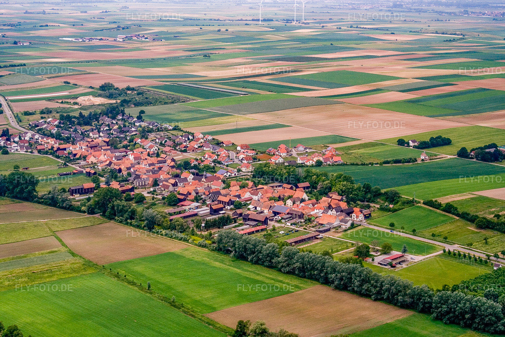 Luftbild: Dorf von Südosten in Herxheimweyher im Bundesland Rheinland-Pfalz in Deutschland. Foto: IMG_10966.jpg vom 24.05.2008 durch Werner Riehm/FLY-FOTO.de