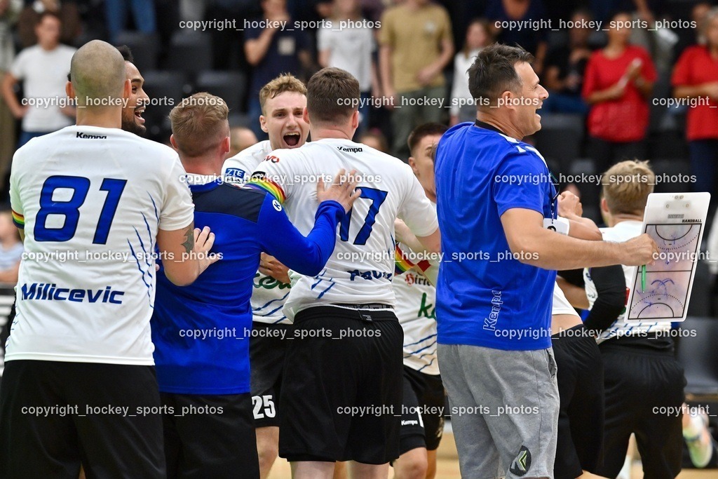 HSG Holding Graz vs. SC Ferlach 16.9.2022 | Jubel SC Ferlach Mannschaft