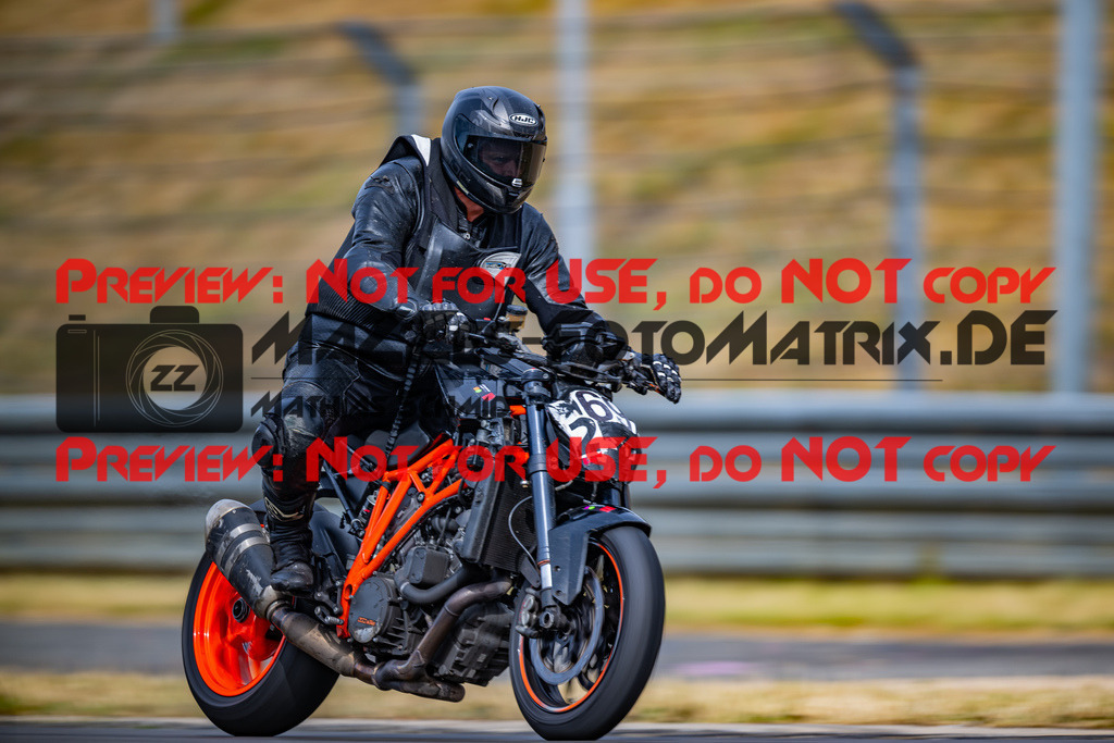 MaZZes_FotoMatrix_230719_497 | ROT