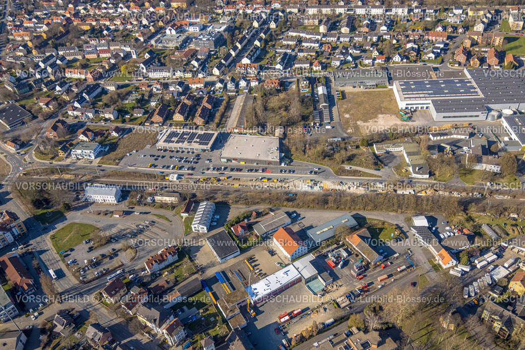 Werl250306171 | Luftbild, Baustelle Bauarbeiten am Bahnhof Werl und Bahnhofsvorplatz, Einkaufszentrum mit Aldi und Rewe Supermarkt, Werl, Soester Börde, Nordrhein-Westfalen, Deutschland