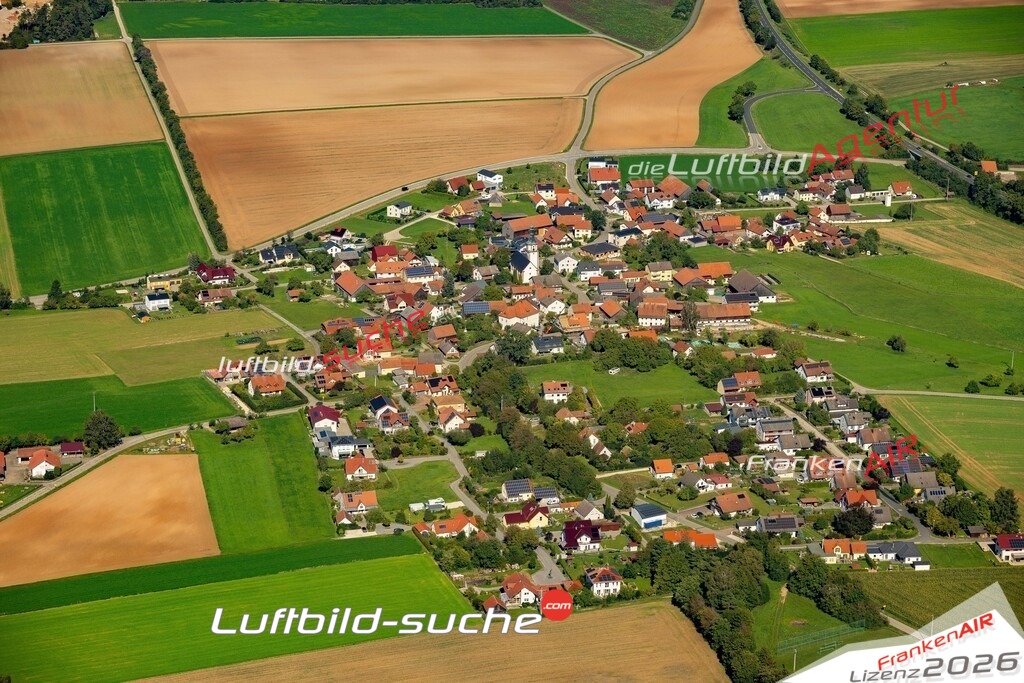 Das Luftbild zeigt : Kemnathen Breitenbrunn - Die Luftaufnahme wurde 2023 vom UL-Flugzeug aus erstellt ( keine Drohne ) - Hochauflösende Luftaufnahme - Für grossformatige Ausdrucke geeignet. Die Geschenkidee !Mit Lizenz und Bildrechte bestellbar